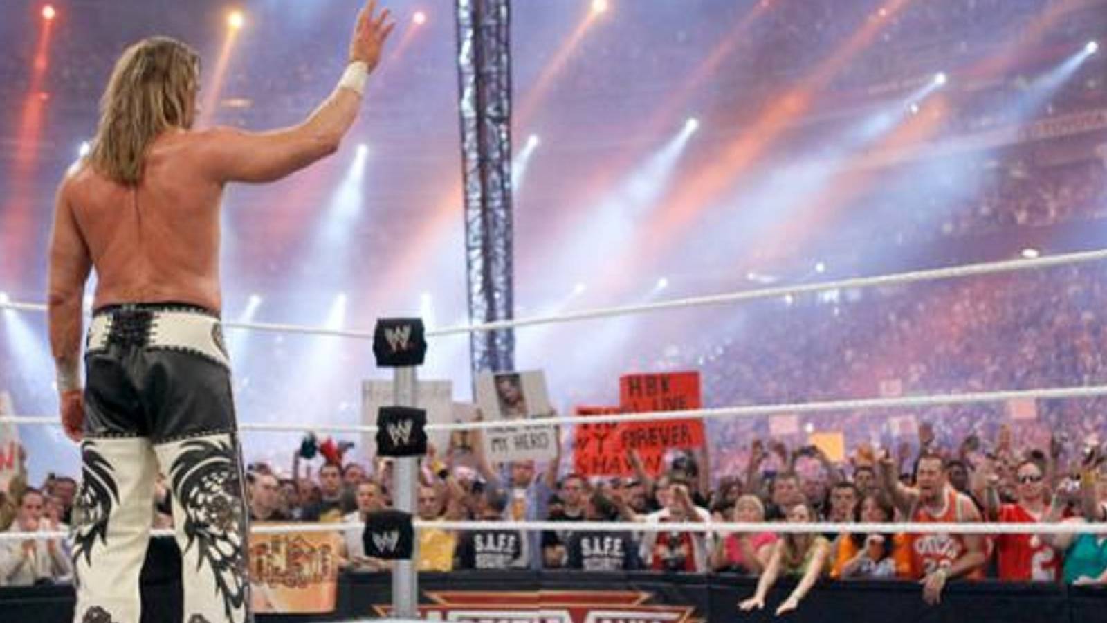 Top 15 Retired Wrestlers We'd Love To See Have One More Match