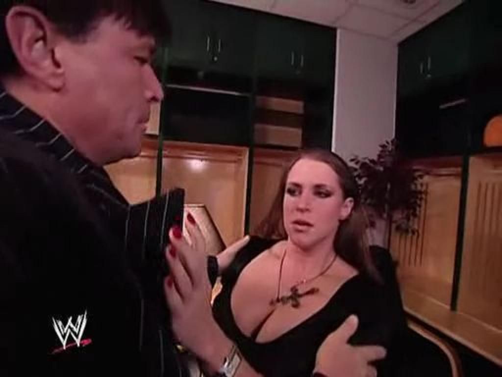 10 Most Notorious Stephanie McMahon Urban Legends – Page 4