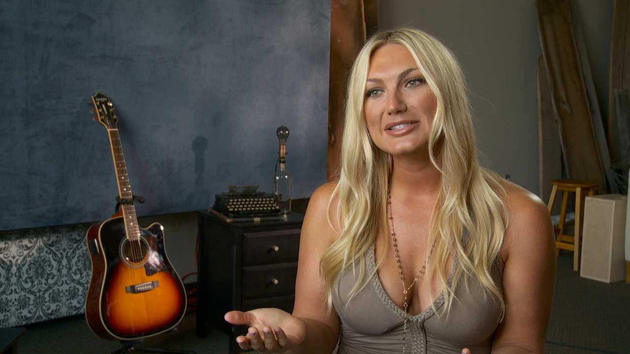 Brooke Hogan: WWE Didn't Invite Me to Hulk Hogan's Tributes