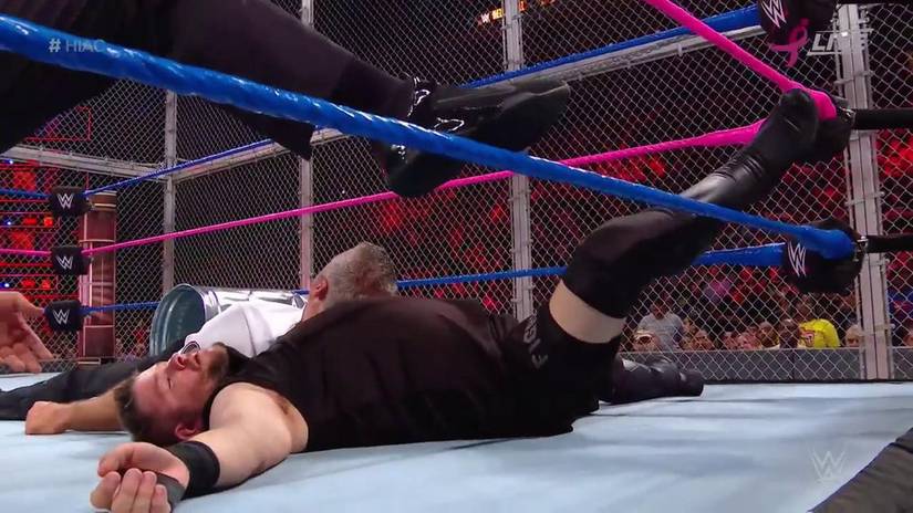 5 WWE Rules Superstars Break ALL THE TIME