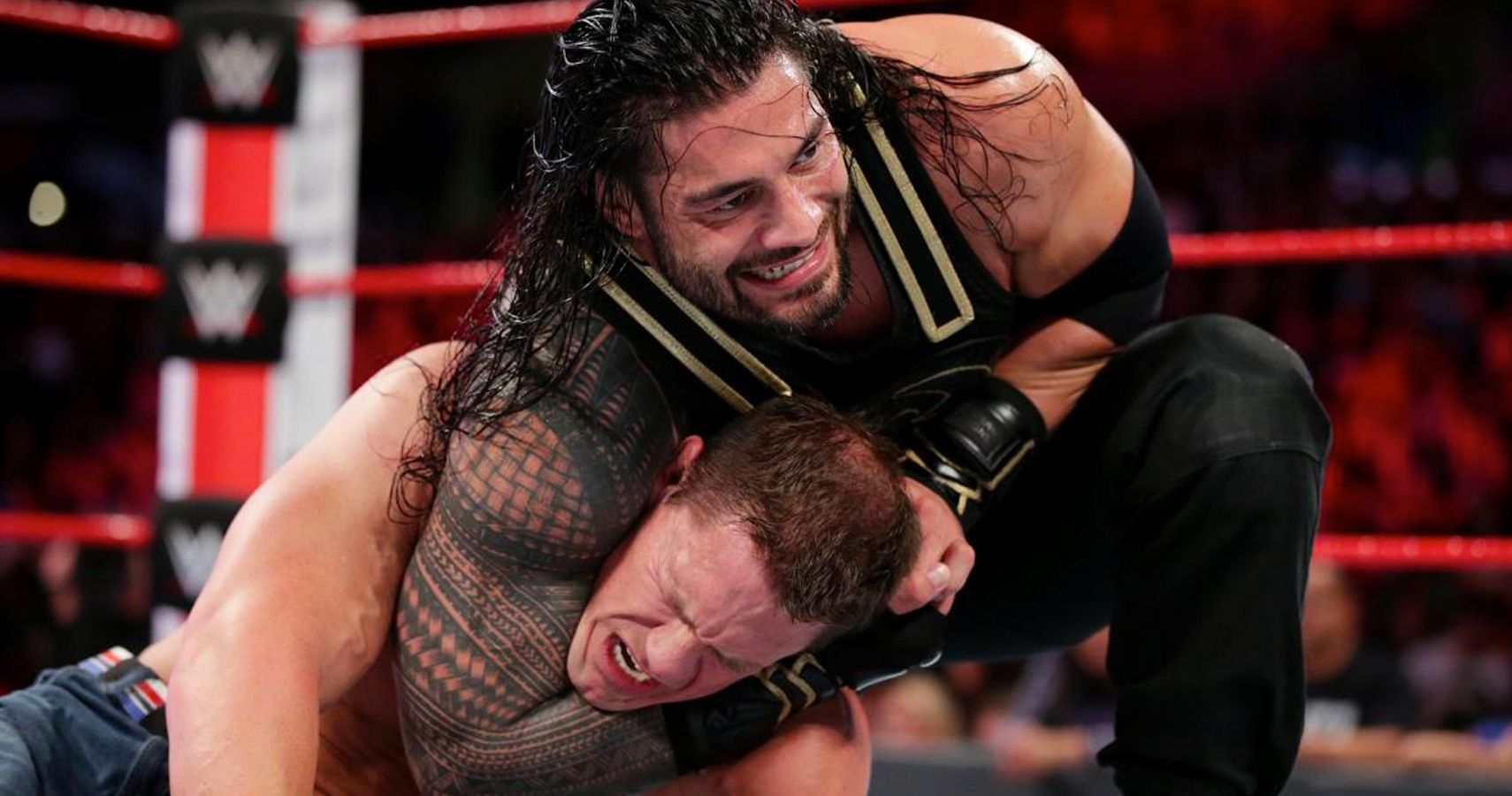 Roman-Reigns-With-John-Cena-In-A-Headlock
