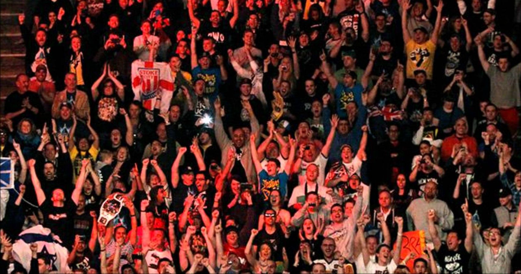 WWE Smackdown Supershow 227: CYBER SUNDAY desde Cordoba, Argentina WWE-crowd
