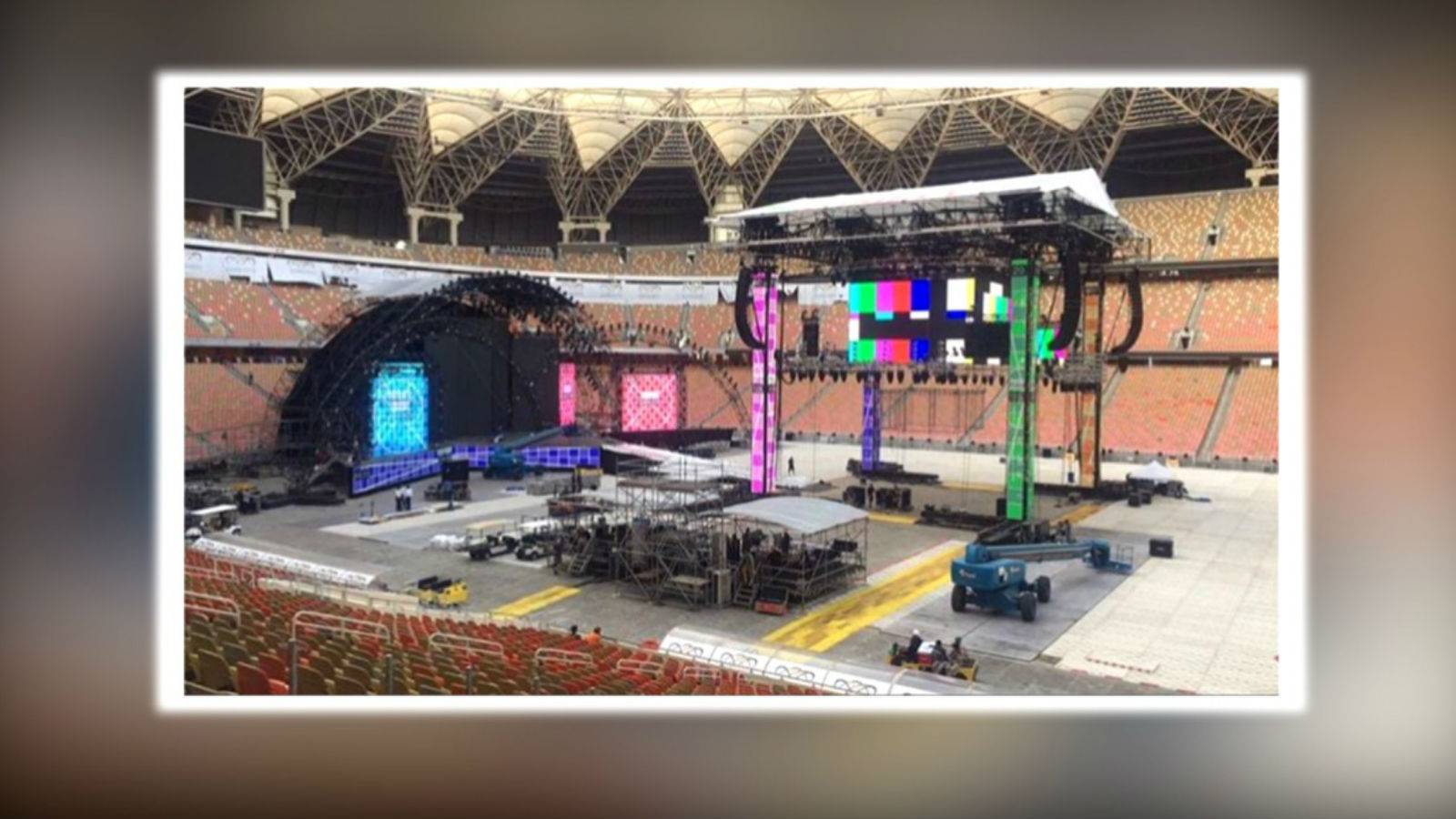 Royal Rumble Interior New Video Of Almost Complete Greatest Royal Rumble Stage Emerges