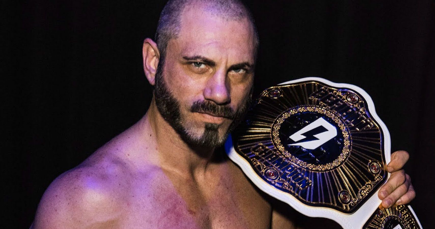 Austin Aries Has Awful Airline Experience