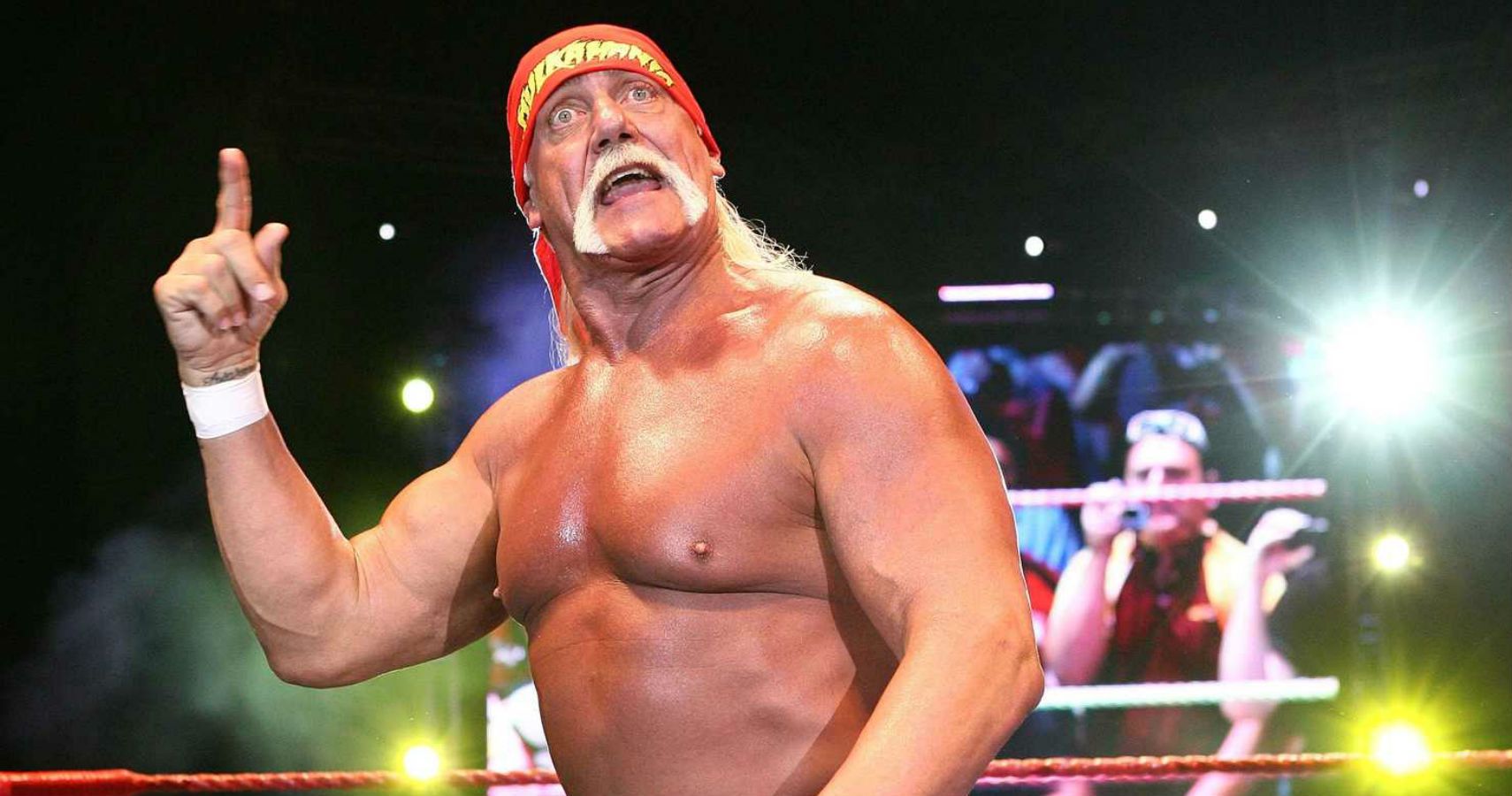 Rumor: Hulk Hogan To Wrestle Again In WWE