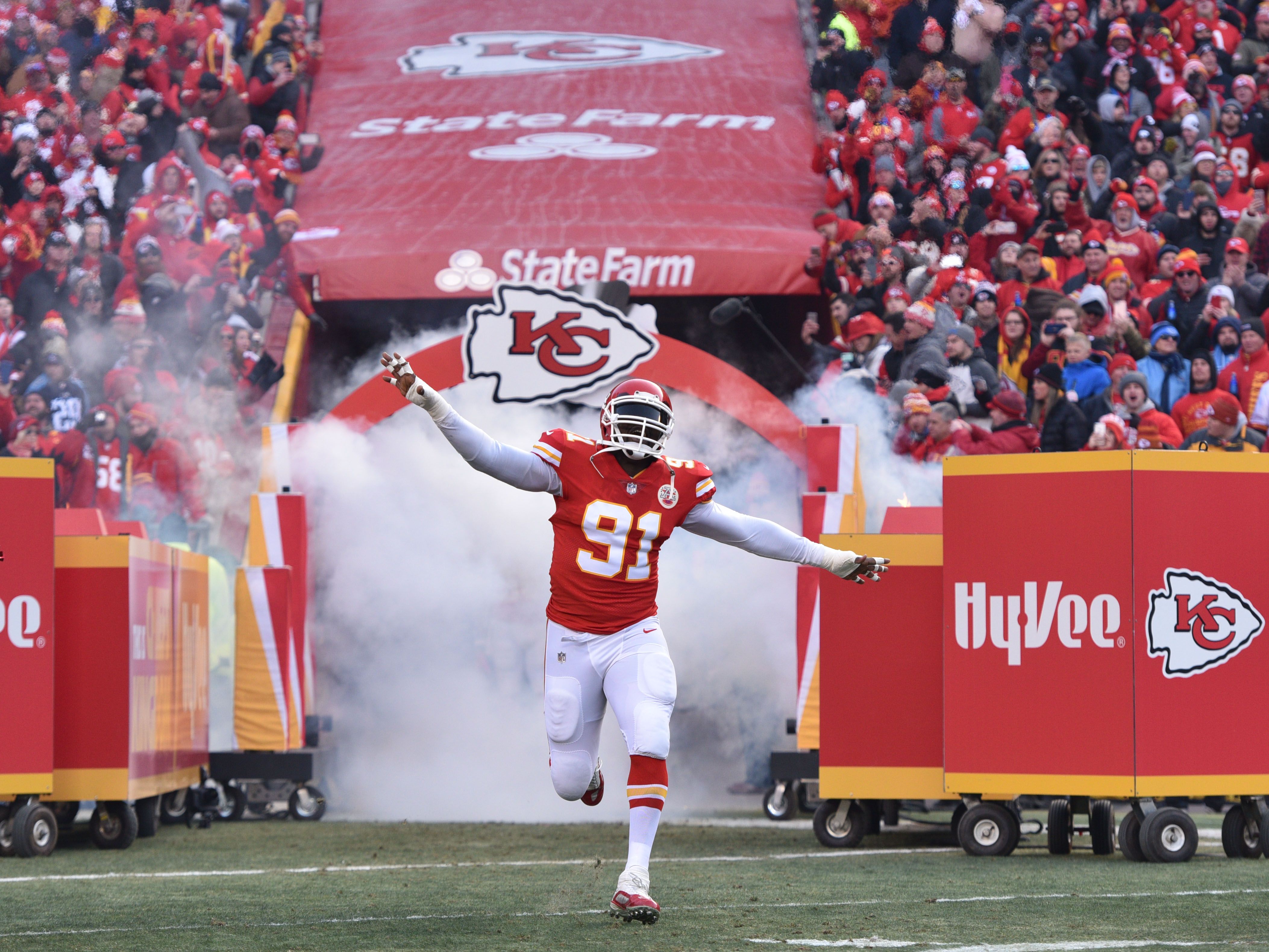 Kansas City Chiefs outside linebacker Tamba Hali (91) and Kansas