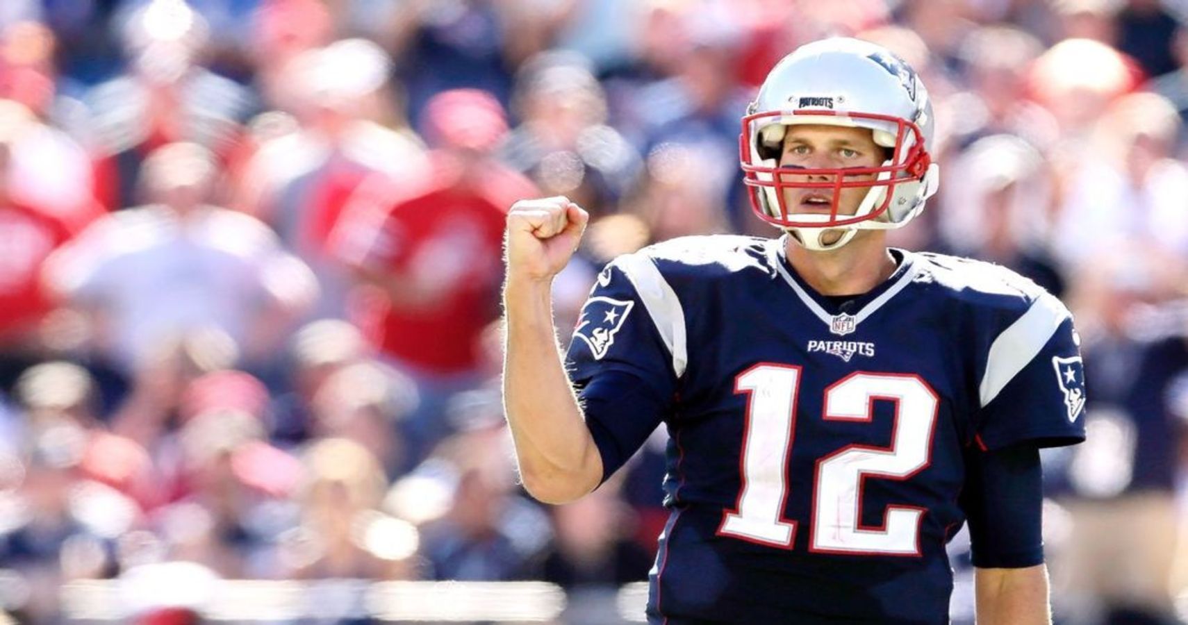 Tom Brady Breaks Into Dance During Patriots Practice [Video]