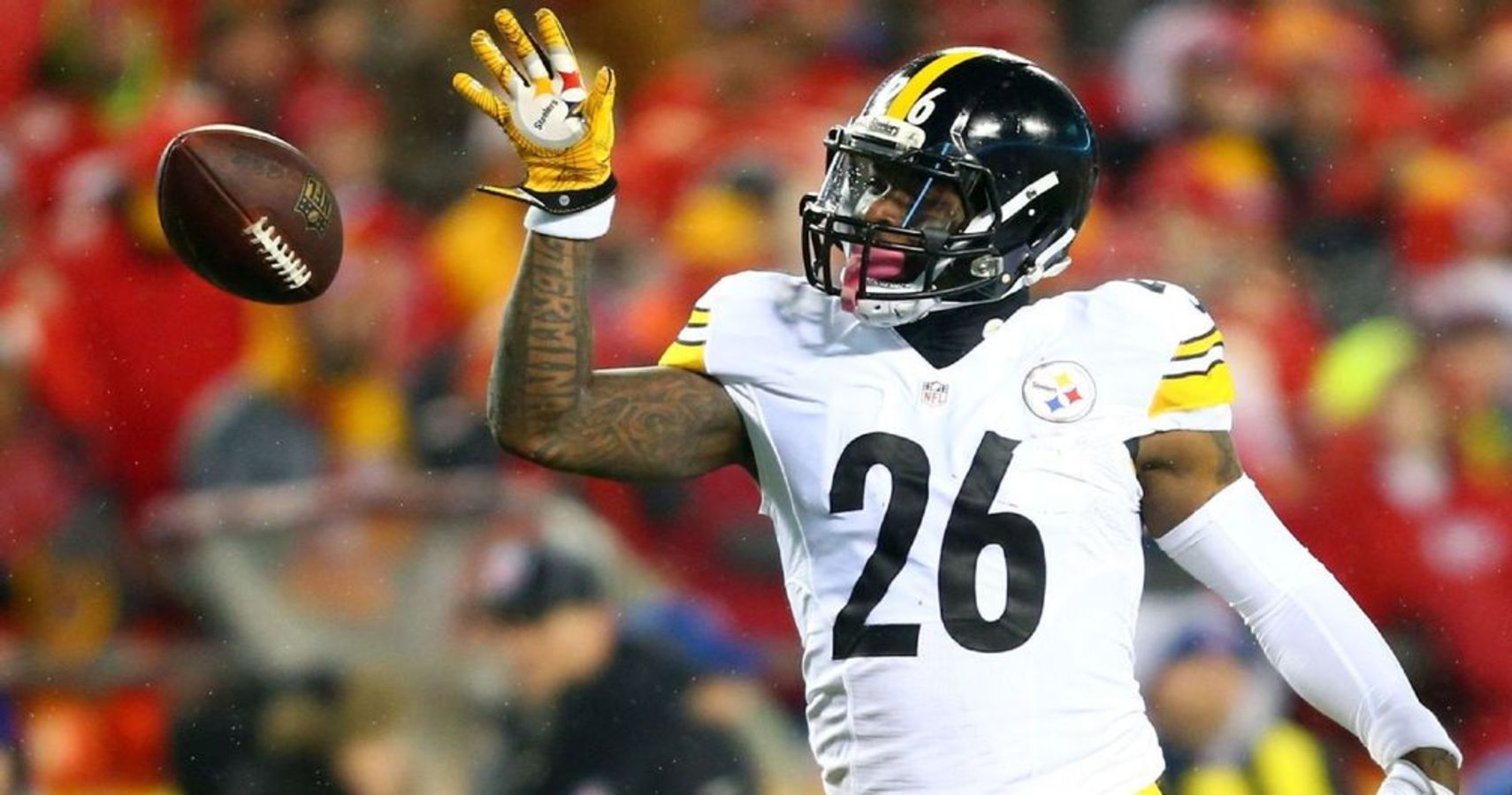 Le'Veon Bell Reportedly Set to End His Holdout by Week 8