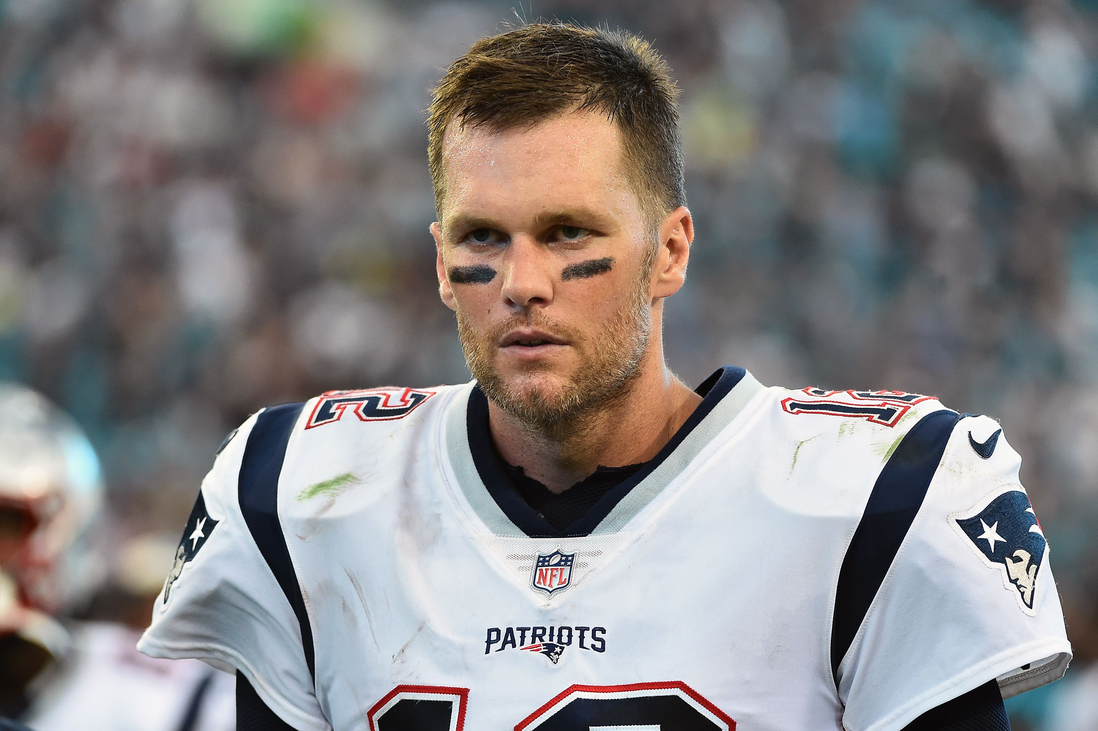 Tom Brady Breaks Into Dance During Patriots Practice [Video]