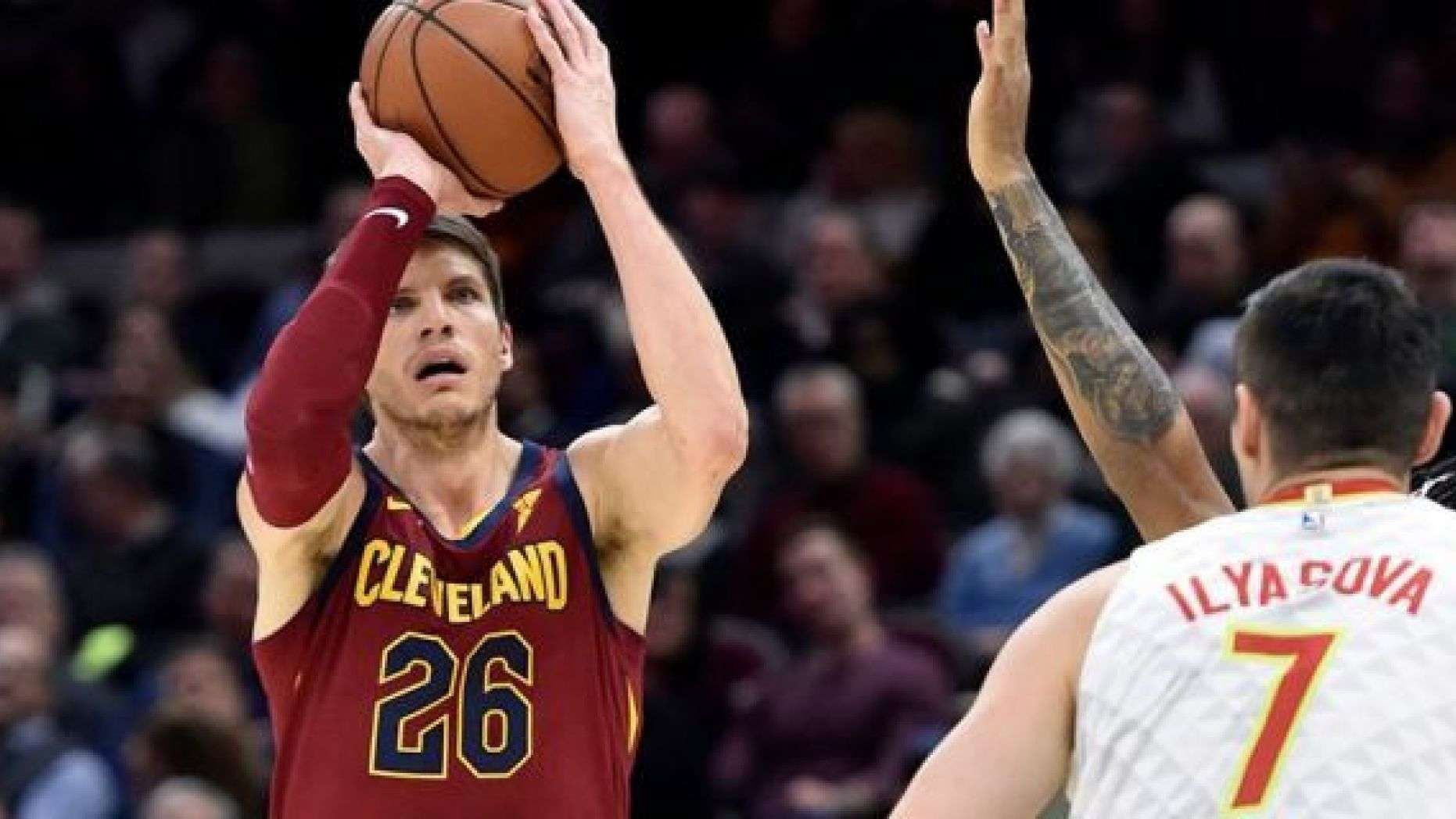 Kyle Korver Trade Rumor: Lakers & Other NBA Teams Very Interested In ...