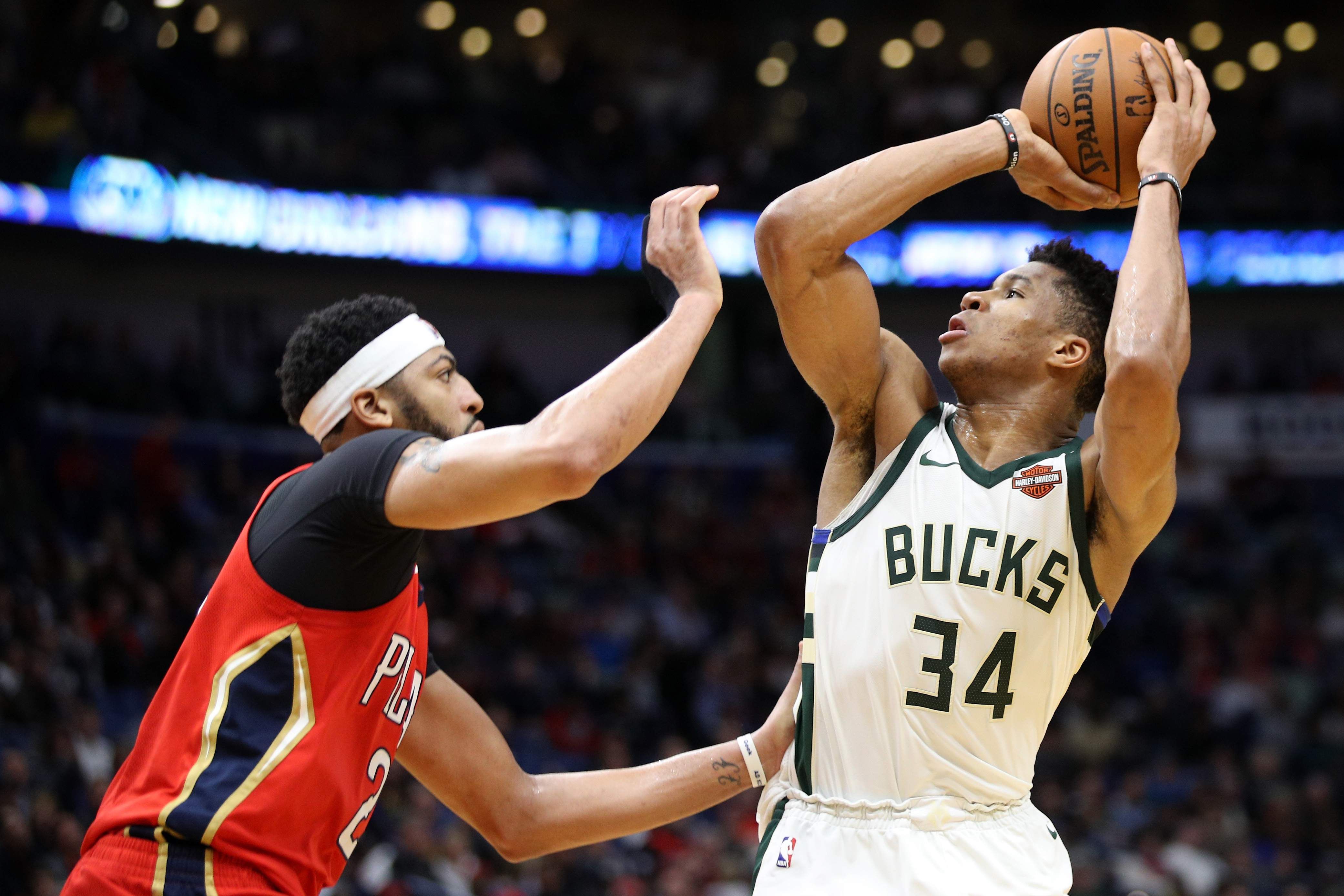 Giannis Antetokounmpo Jokingly Attempts To Bring Anthony Davis To The Bucks