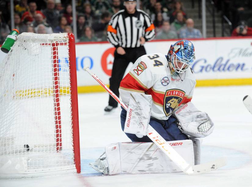 Leaf Fans Give James Reimer Standing Ovation In Toronto