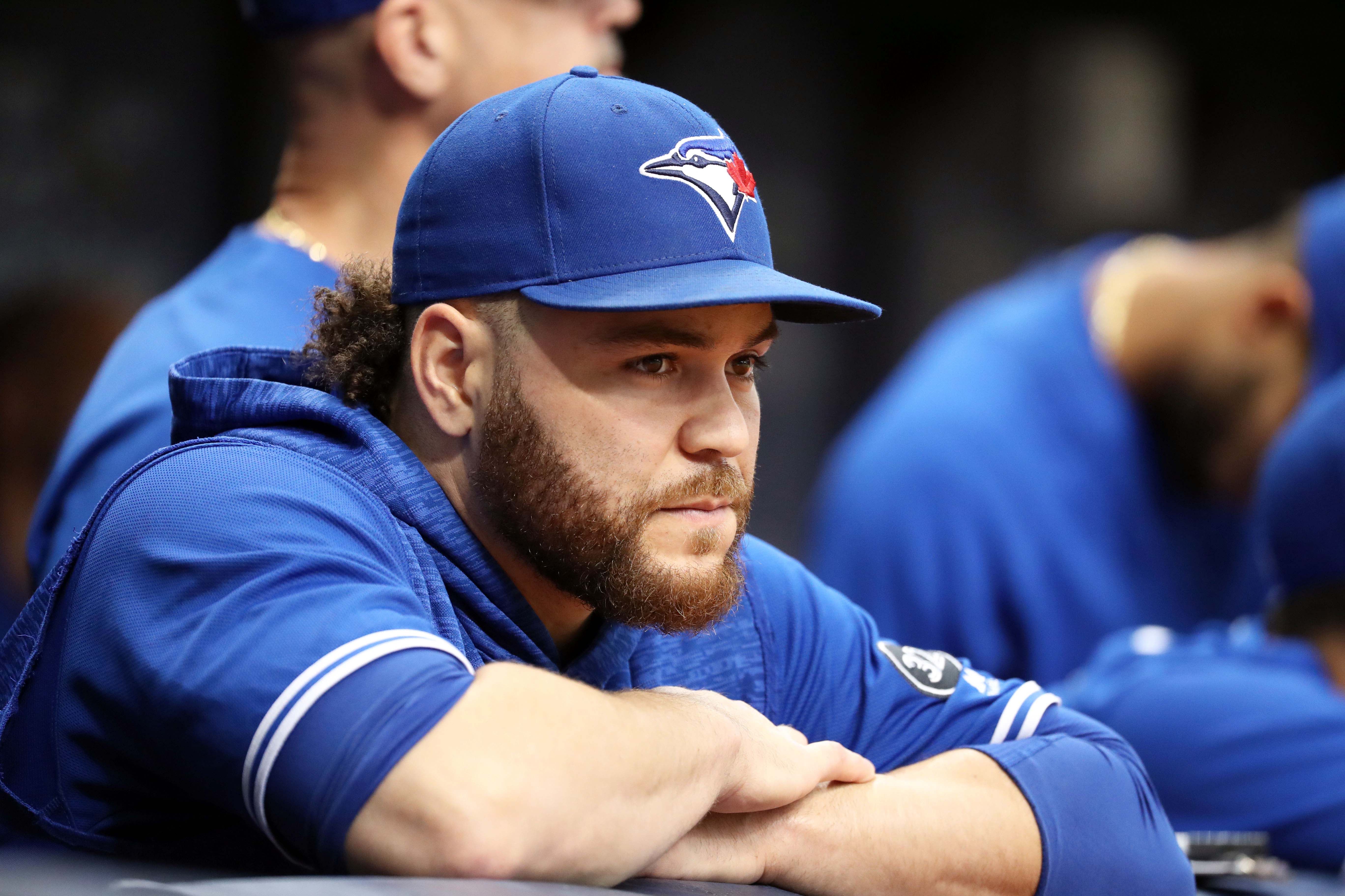 Dodgers reacquire catcher Russell Martin in trade with Blue Jays