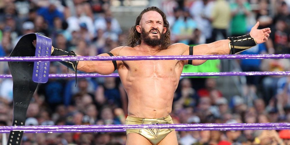 Neville poses as Cruiserweight Champion