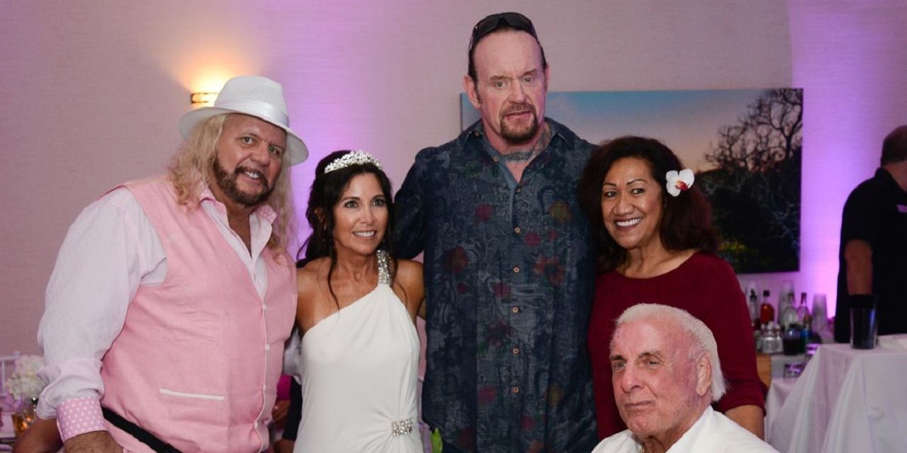 10 Surprising Wrestlers Who The Undertaker Actually Became Friends With