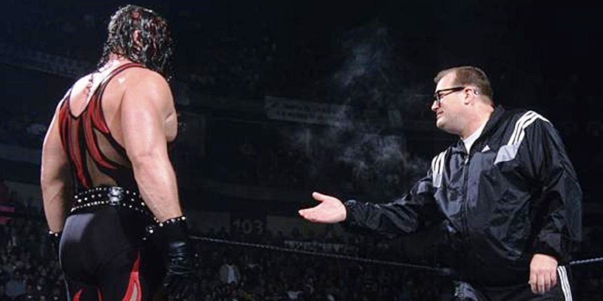 Why Drew Carey's Cameo At The 2001 WWE Royal Rumble Was Perfect