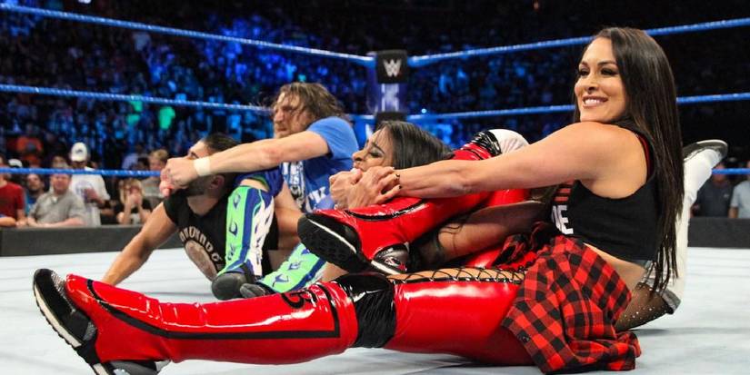 5 Reasons The Running Knee Is Daniel Bryan's Best Finisher (& 5 Why It ...