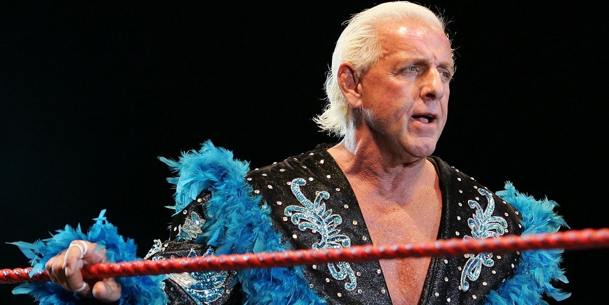 10 WWE Authority Figures (That We Completely About)