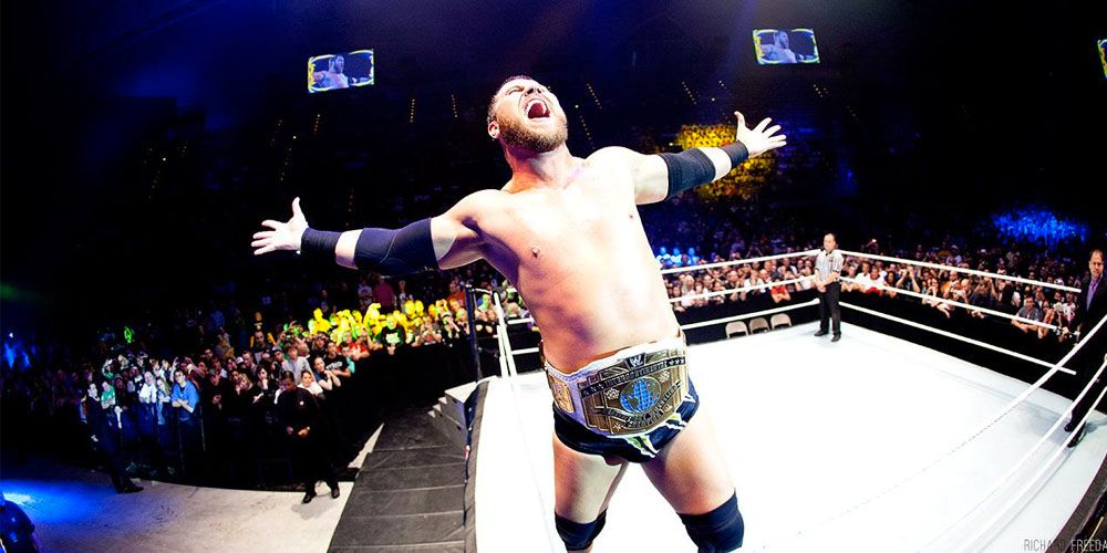 Curtis Axel posing for the fans during his time as the IC Champion