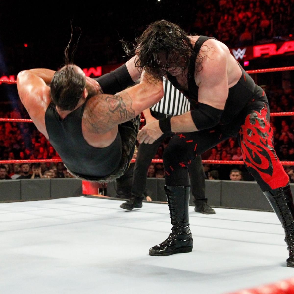 10 Best Wrestlers to Use the Choke Slam, Ranked