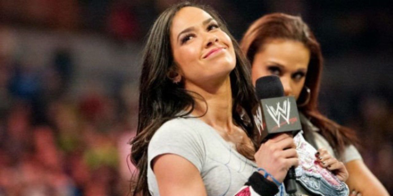 10 Ways AJ Lee Changed Women's Wrestling In WWE Forever