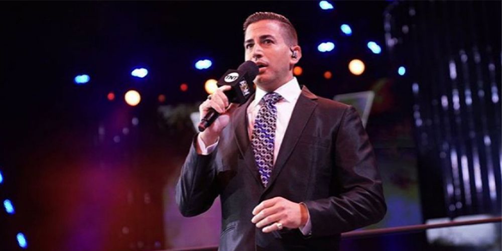 Justin Roberts announcing for AEW Dynamtie