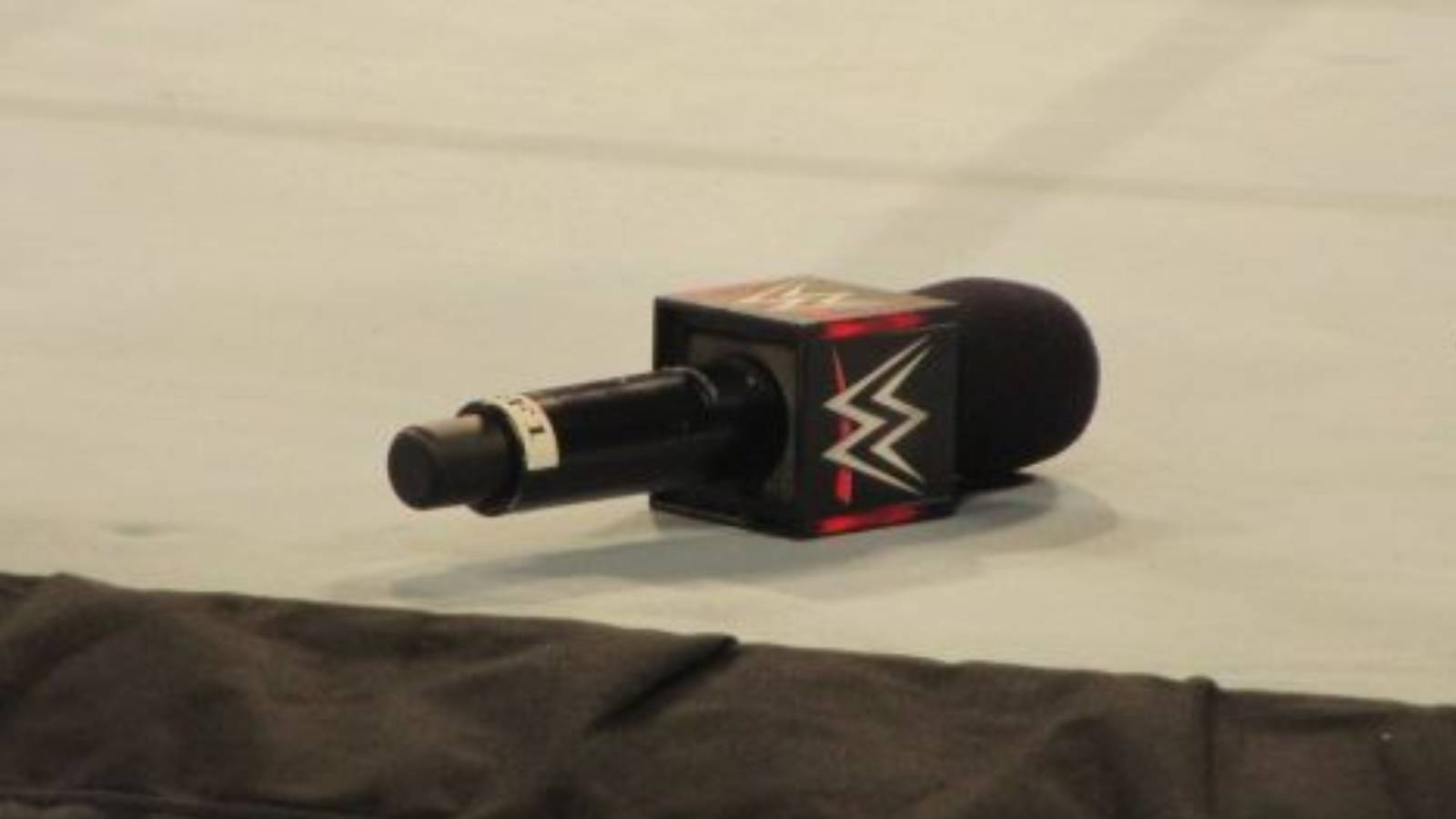 Ricochet Agrees With Fan Who Says His Mic Skills Suck