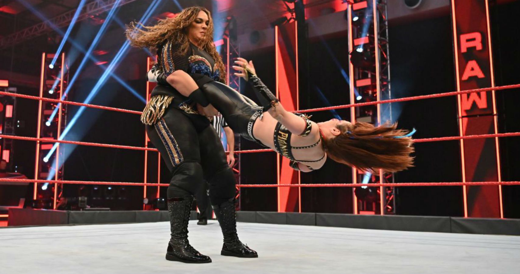 Fans Hit Out At Nia Jax For Nasty Looking Spot On Raw