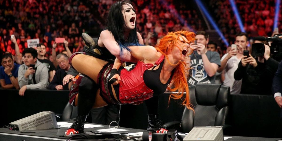 Becky Lynch vs Paige