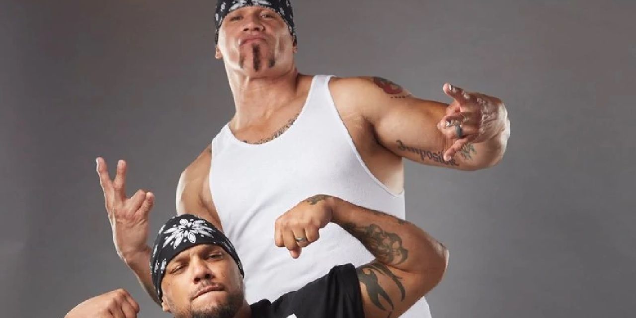 A photo of LAX (Hernandez and Homicide) posing. 