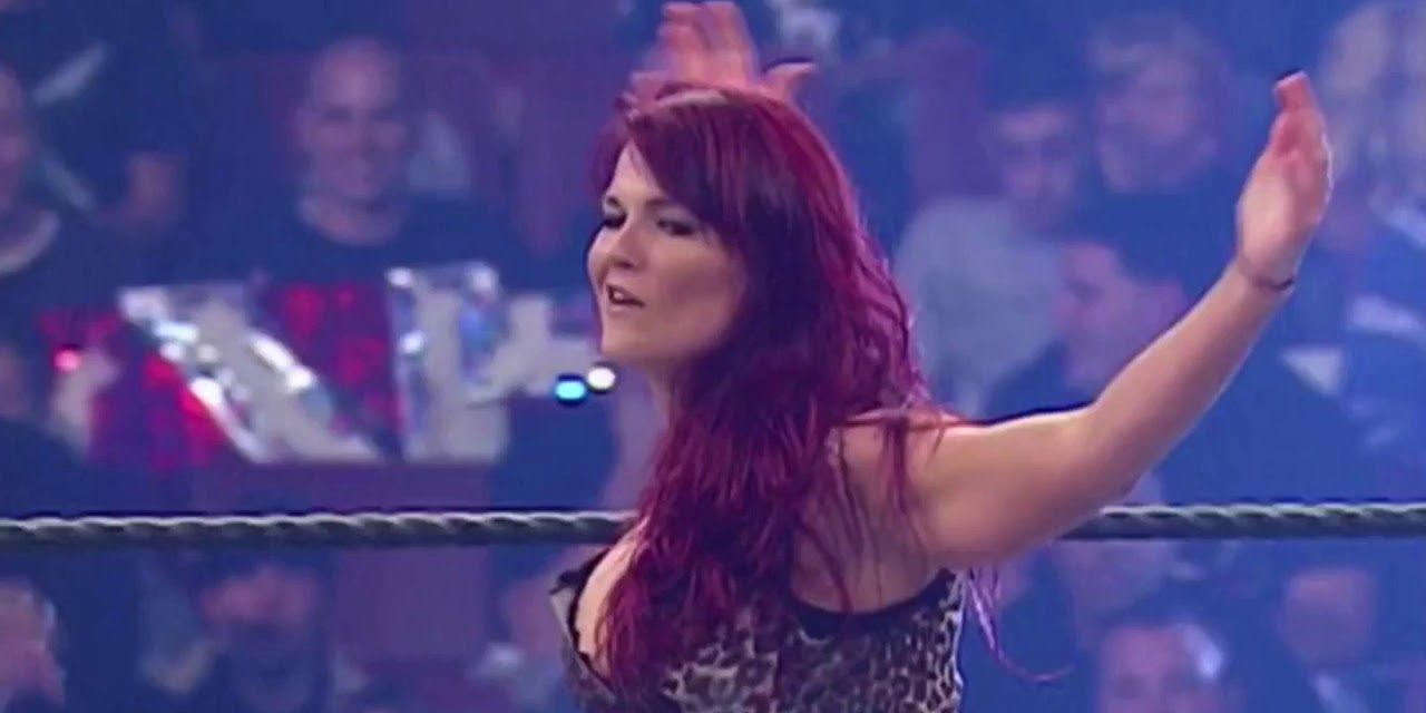 10 Backstage Stories About The WWE Women's Championships That We Can't ...