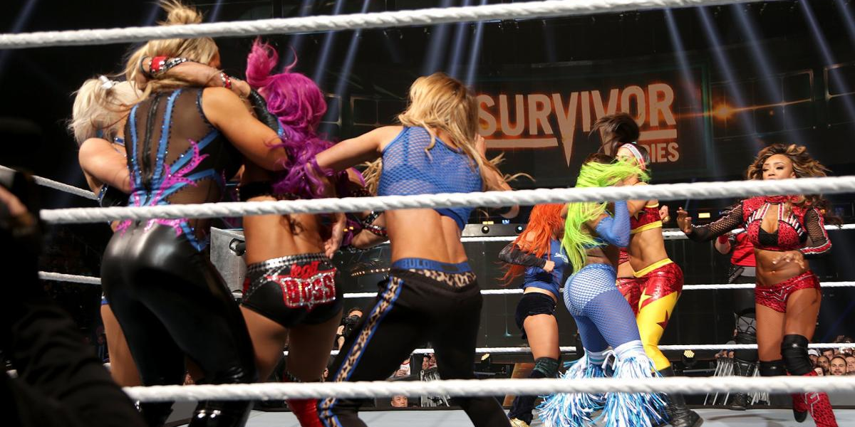 Team Raw women vs. Team Smackdown women Survivor Series 2016