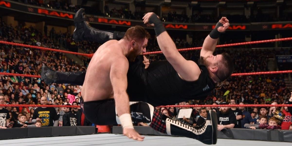 10 Wrestlers Whose Signature Move Was Better Than Their Finisher