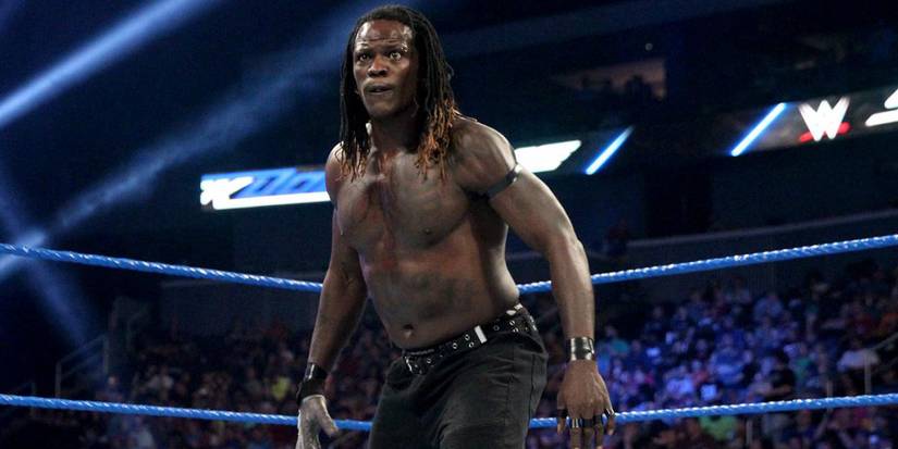10 Current Veterans Who Haven't Aged Much Over The Past Decade