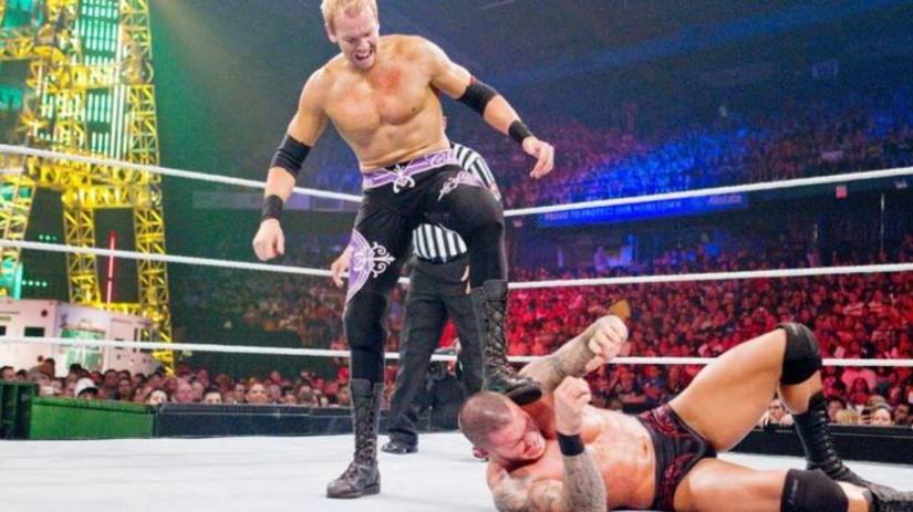 10 Best WWE Matches That Ended In DQ Or Countout