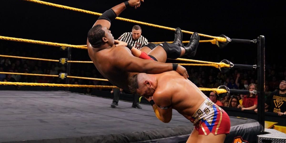 5 Wrestlers Who Use The Chokeslam To Success (& 5 Who Fail With It)