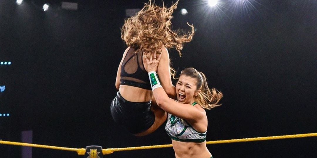 5 Wrestlers Who Use The Chokeslam To Success (& 5 Who Fail With It)