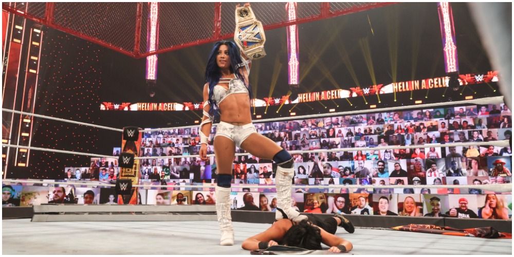 Sasha Banks defeated Bayley Hell In A Cell