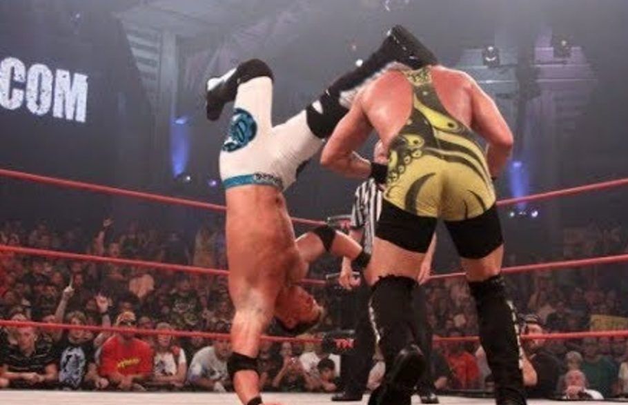 TNA: AJ Styles vs. Rob Van Dam