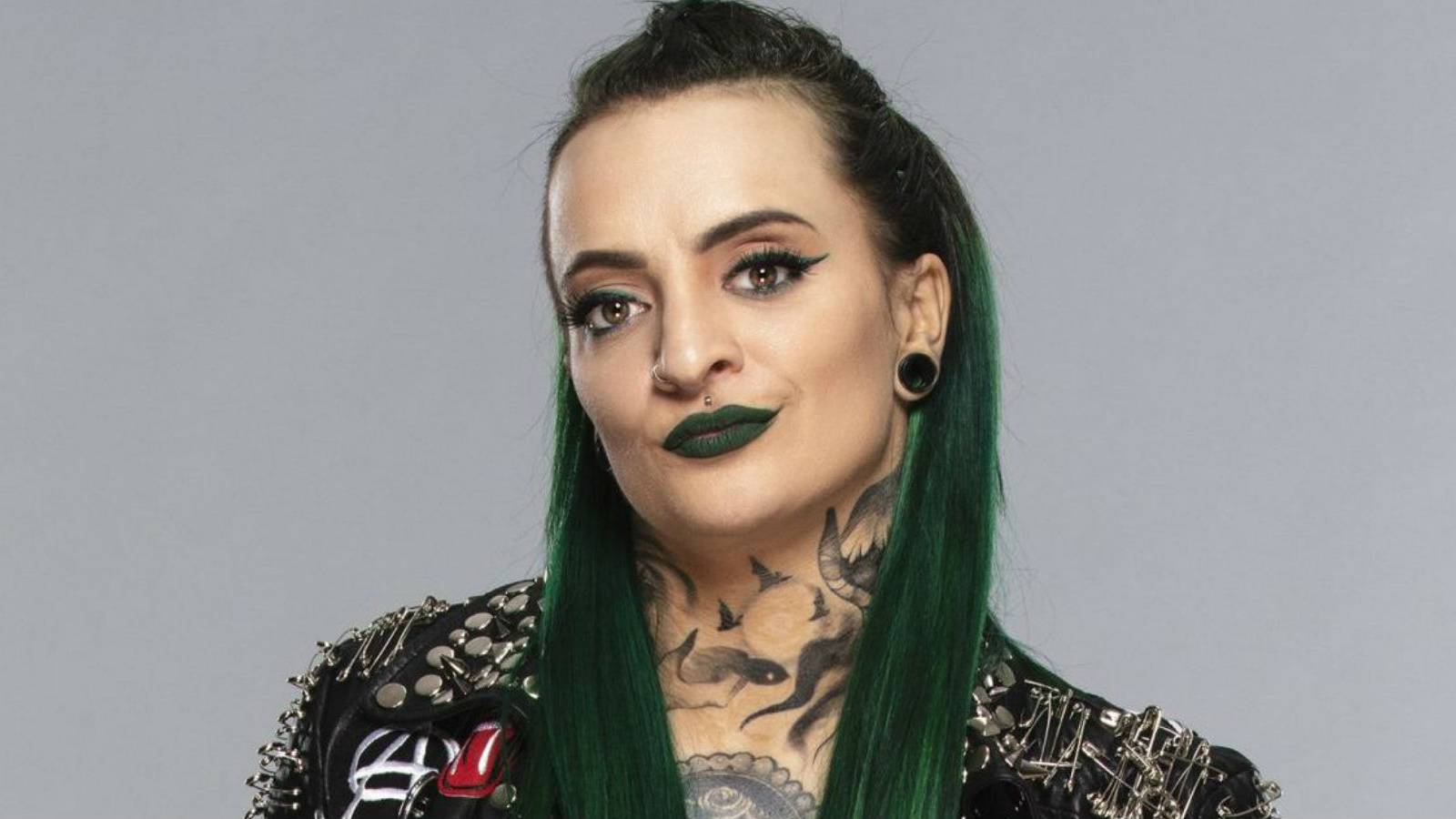 Sasha Banks Transforms Herself Into Ruby Riott