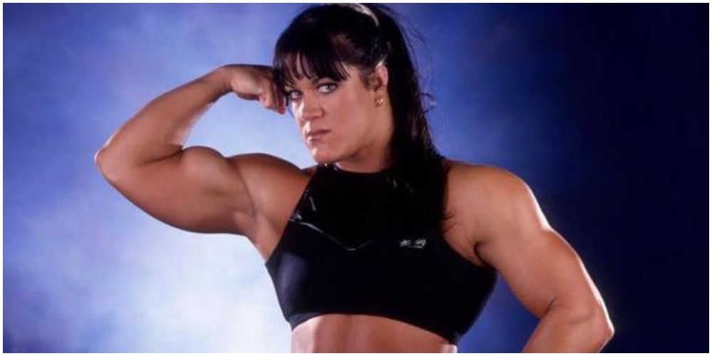 15 Strongest Women In WWE History