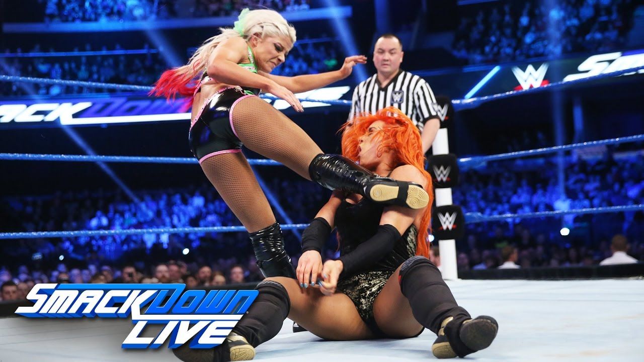 Becky Lynch vs. Alexa Bliss (SmackDown Live, 11/8/2016)
