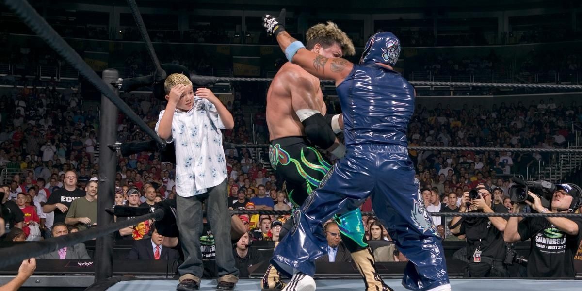 Rey Mysterio vs Eddie Guerrero with Dominik