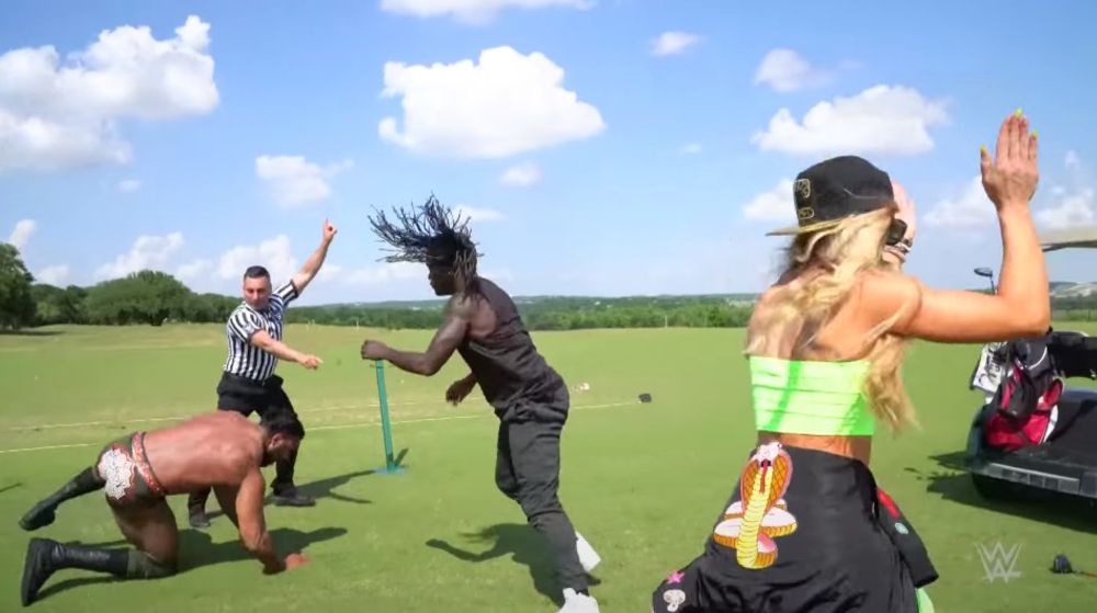 Jinder Mahal wins the 24/7 Title from R-Truth at the golf course