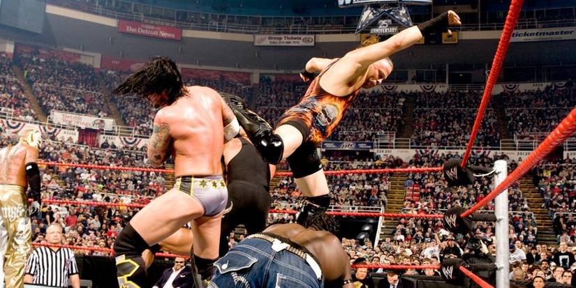 10 Most Shocking Surprise Entrants In WWE Royal Rumble History