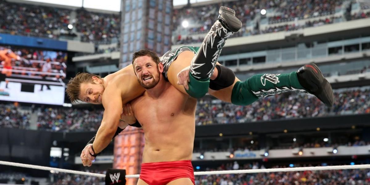 Wade Barrett v The Miz WrestleMania 29 Cropped
