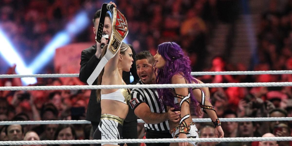Sasha Banks vs Ronda Rousey