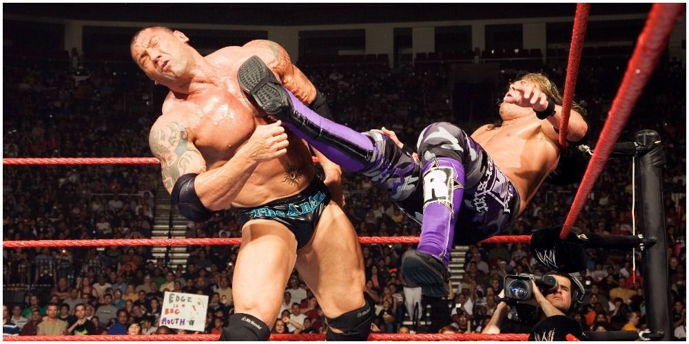 Edge kicking Batista at Vengeance 2007