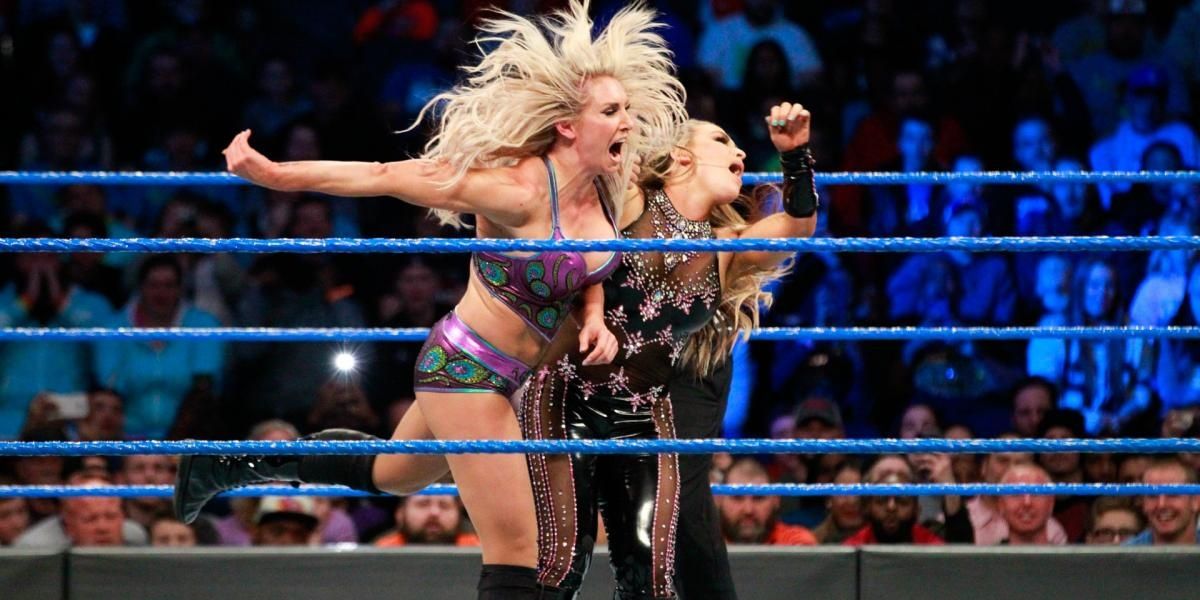 Charlotte v Natalya SmackDown 2017