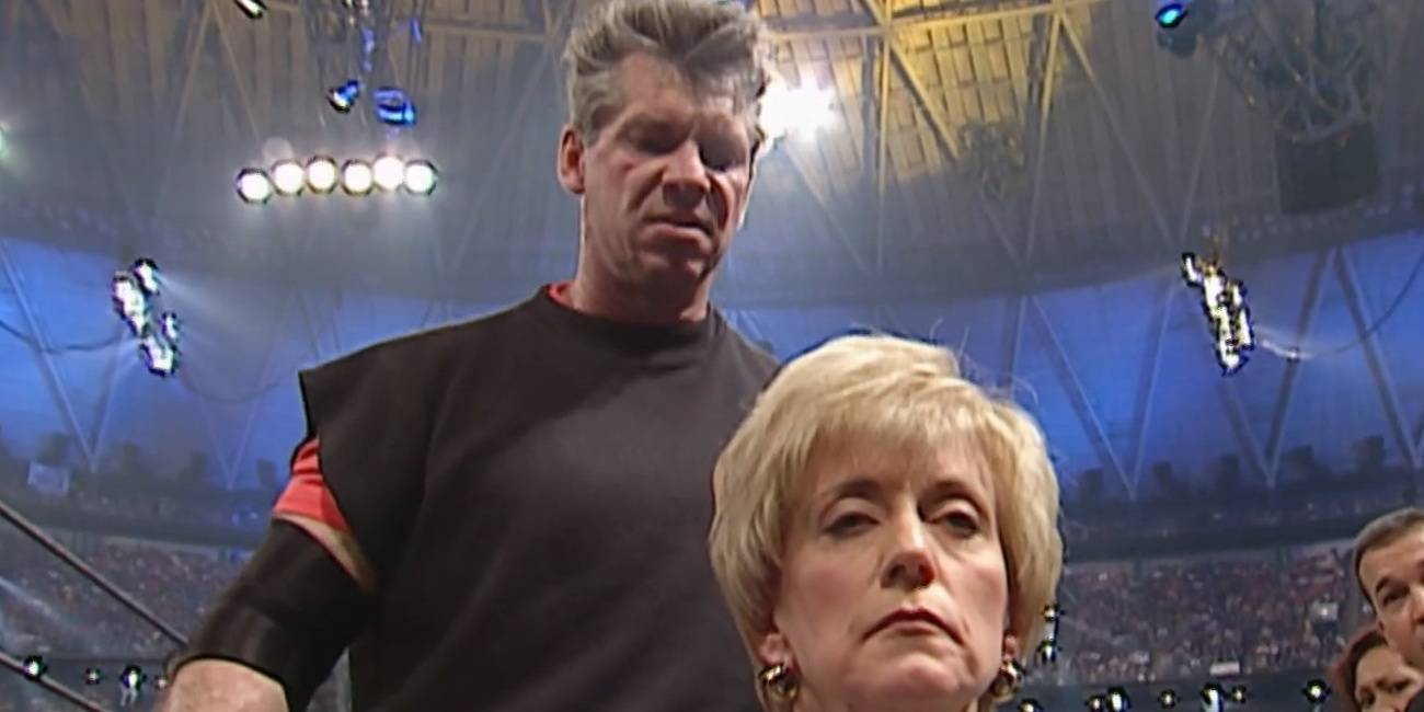 Linda-McMahon-in-a-wheelchair-Cropped.jpg